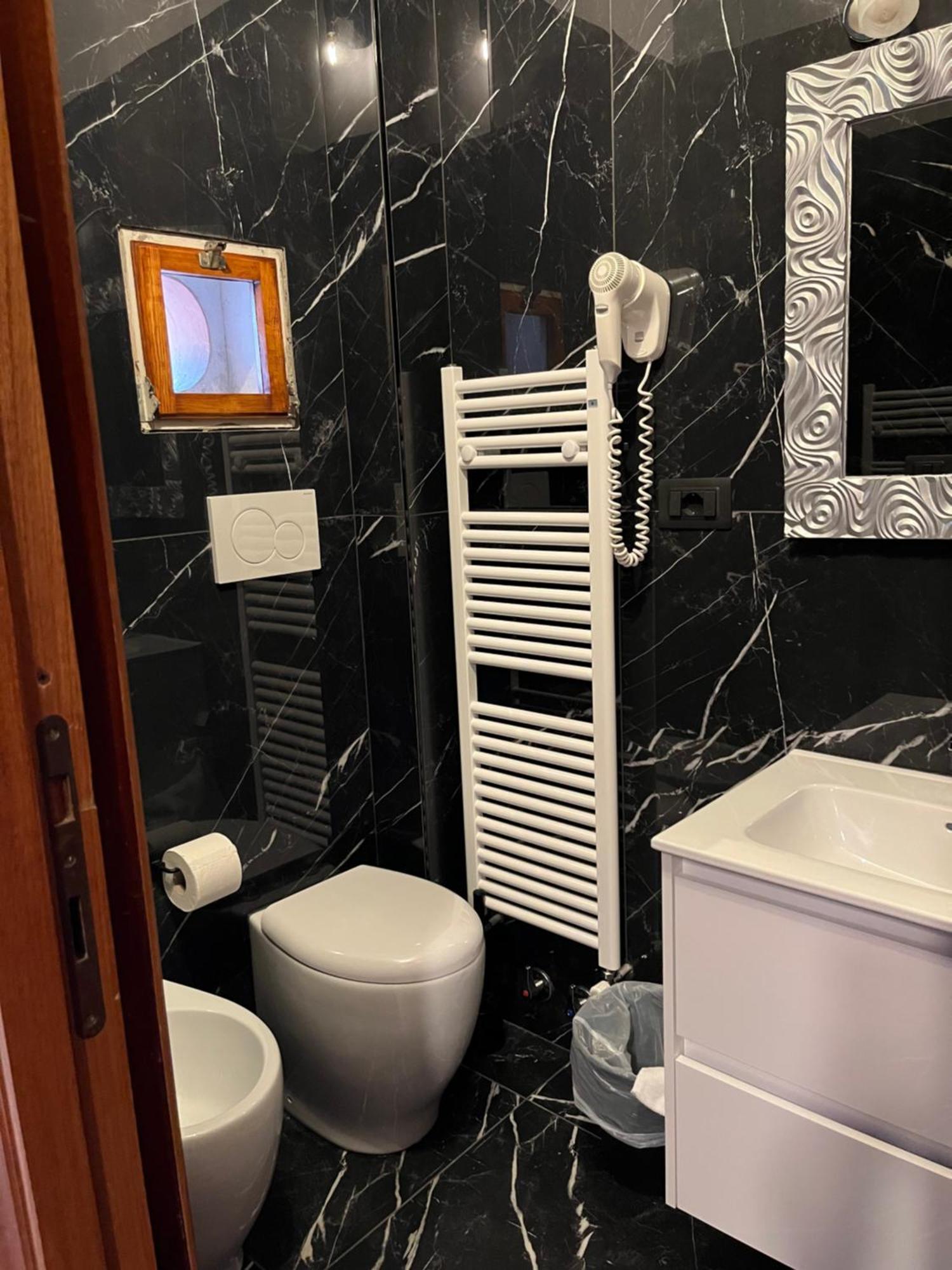 مونيلّي Hotel Residence Paradiso المظهر الخارجي الصورة