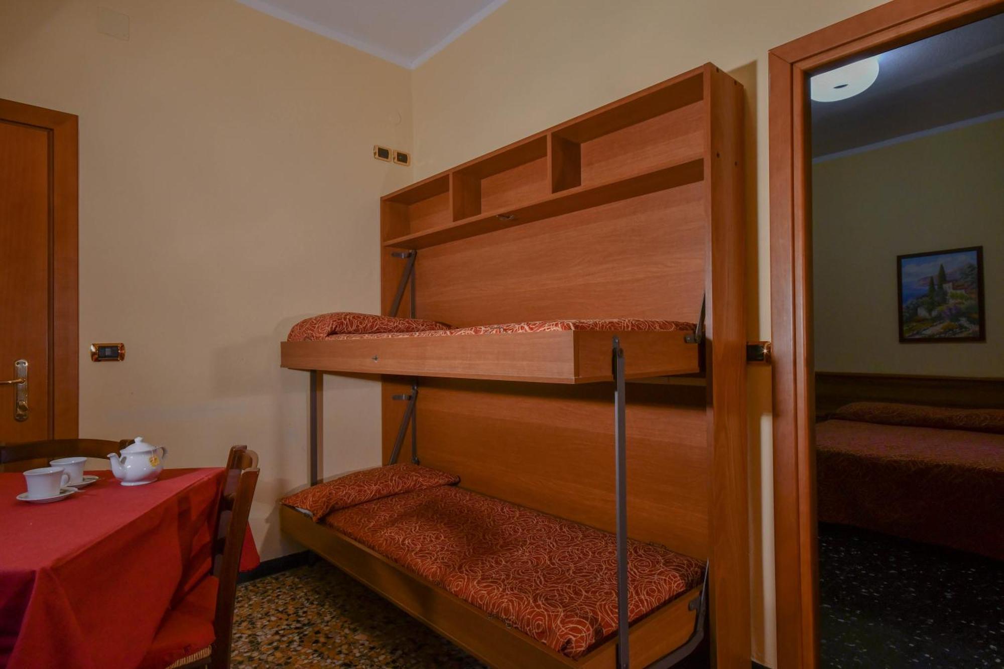 مونيلّي Hotel Residence Paradiso الغرفة الصورة