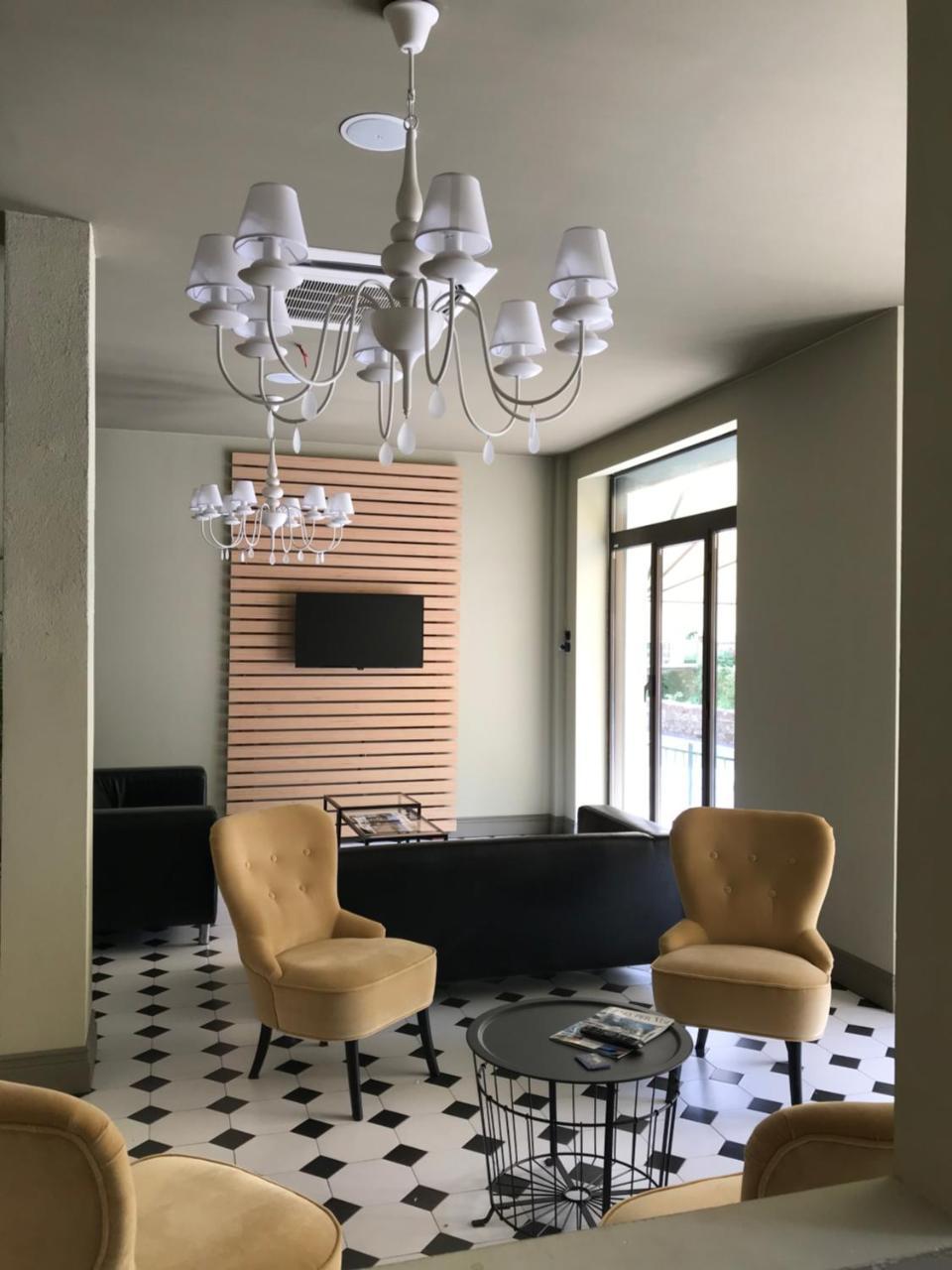 مونيلّي Hotel Residence Paradiso المظهر الخارجي الصورة