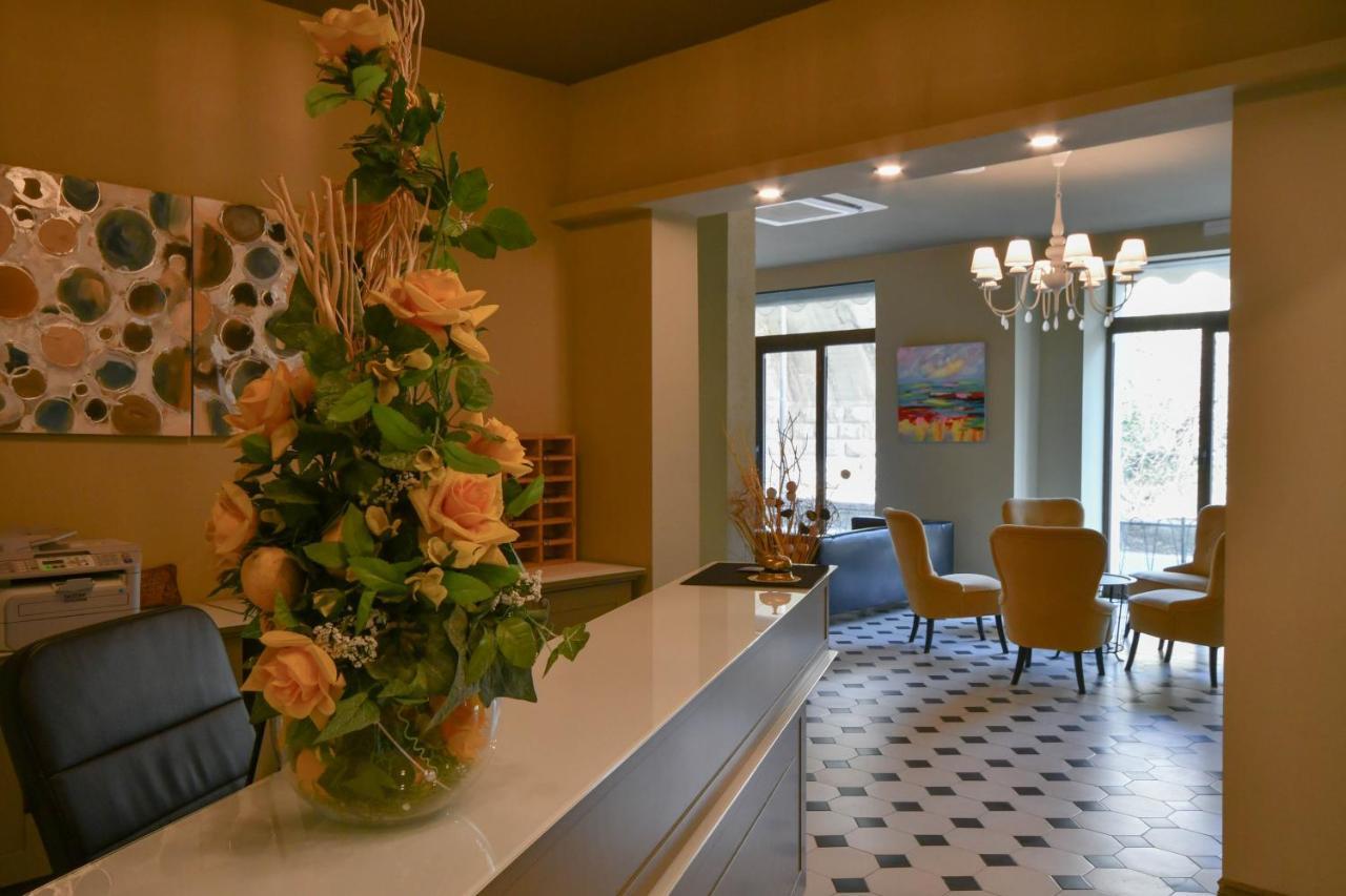 مونيلّي Hotel Residence Paradiso المظهر الخارجي الصورة