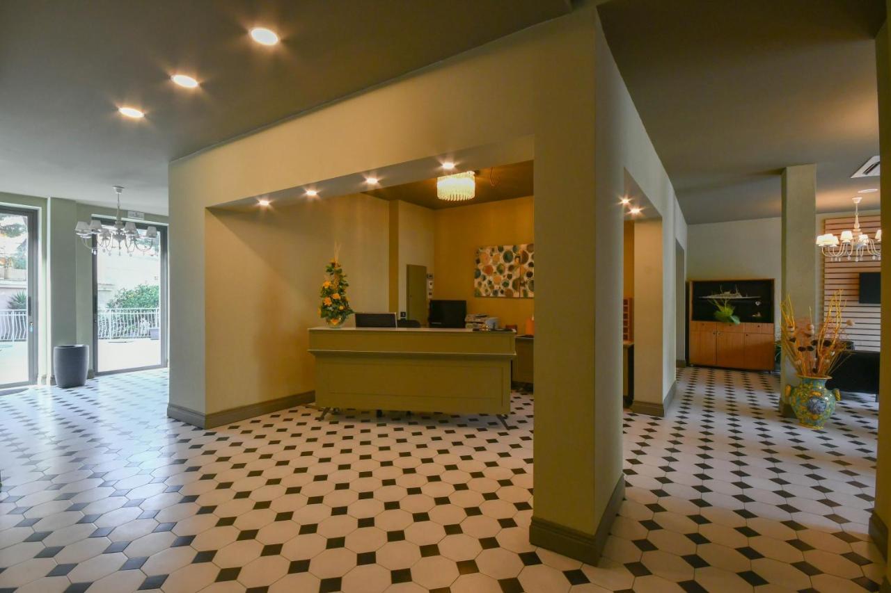مونيلّي Hotel Residence Paradiso المظهر الخارجي الصورة